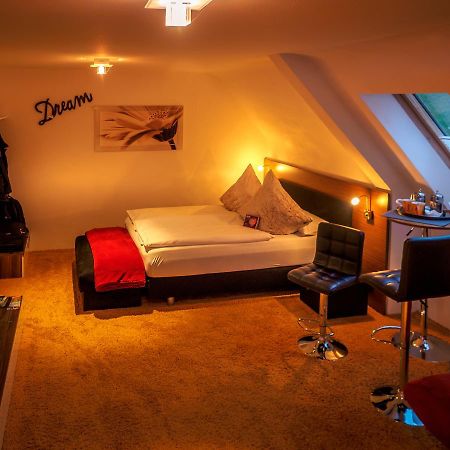 Gaestezimmer Im Haus Am Wald フロイデンシュタット エクステリア 写真