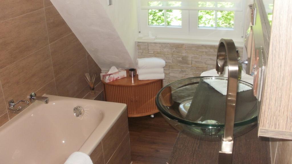 Gaestezimmer Im Haus Am Wald フロイデンシュタット 部屋 写真