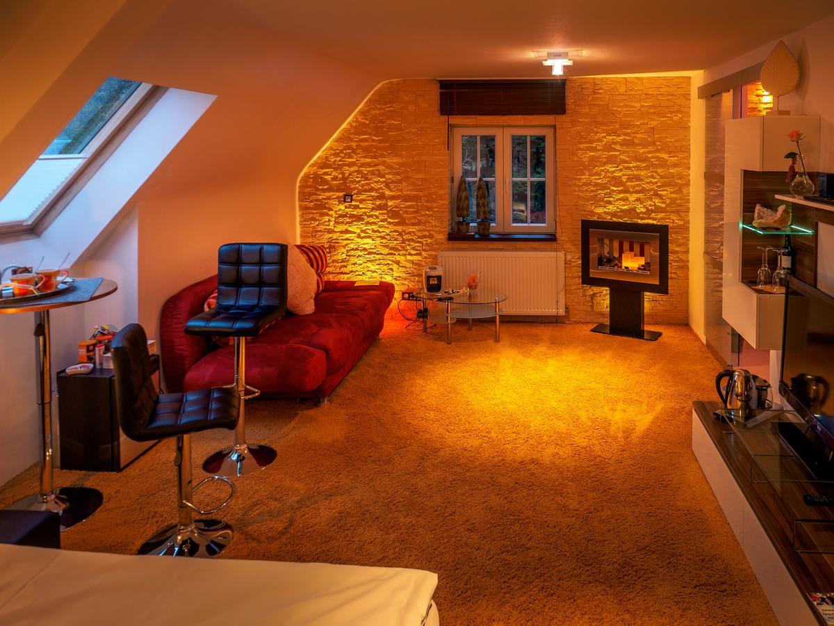 Gaestezimmer Im Haus Am Wald フロイデンシュタット エクステリア 写真