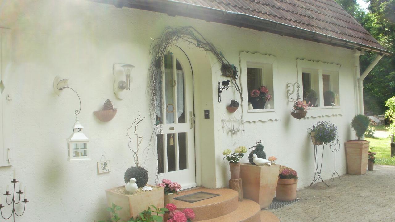 Gaestezimmer Im Haus Am Wald フロイデンシュタット エクステリア 写真